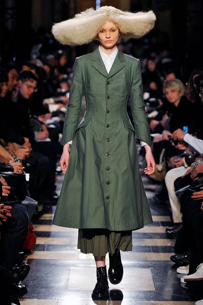 Look 1